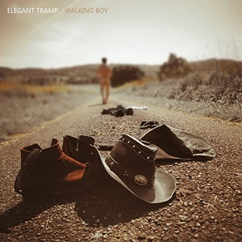 Elegant tramp walking - walking, (cd)